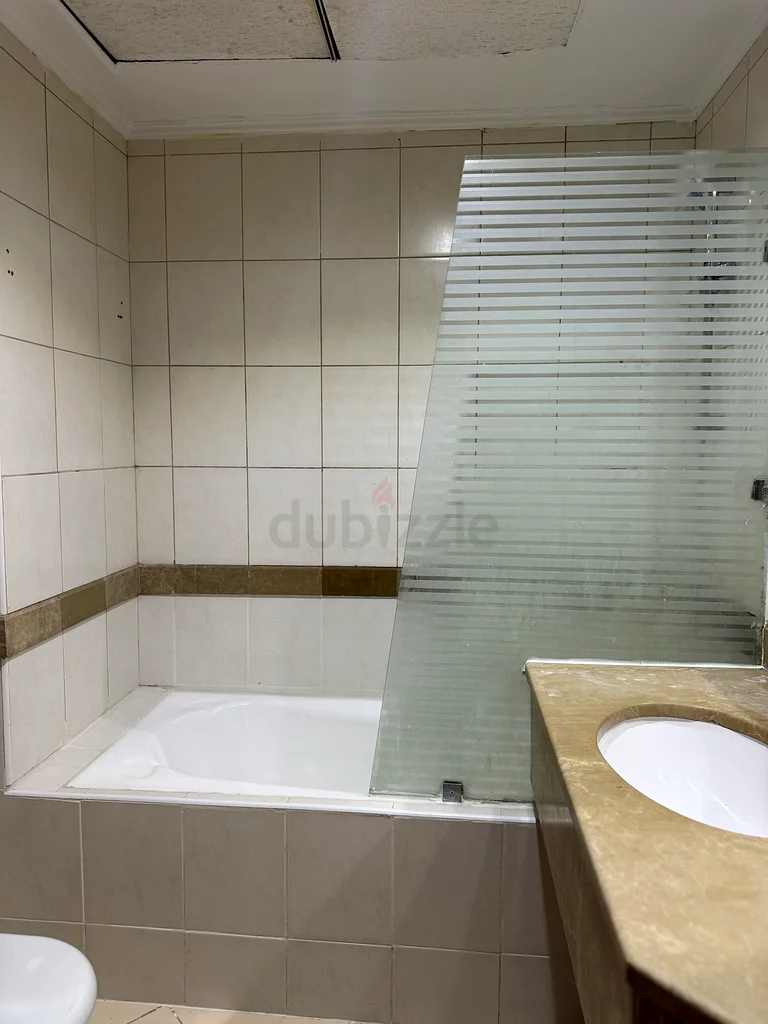 مساحة نوم للرجال متوفرة63218793362179112