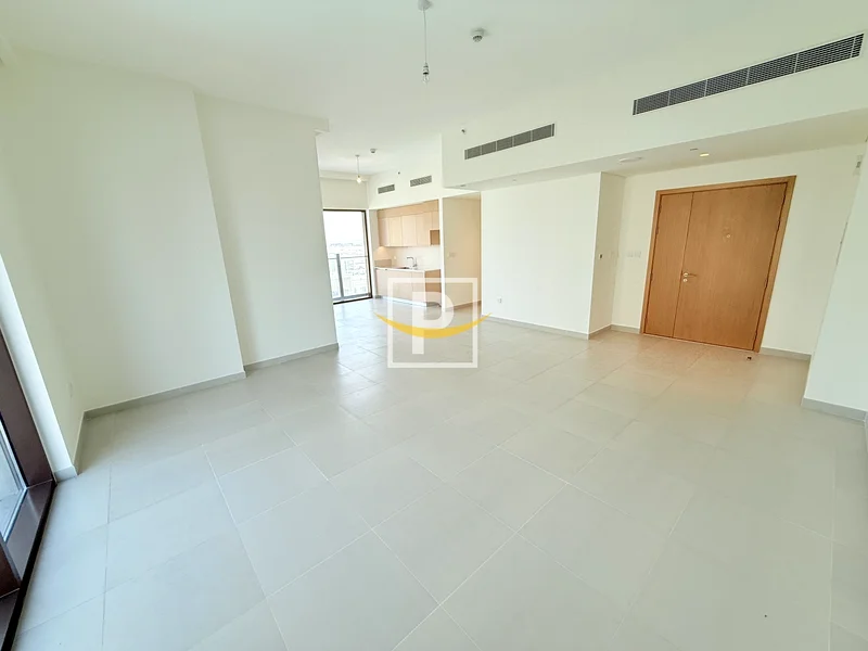 بنتهاوس فاخر بـ 4 غرف نوم | إطلالة خلابة على شاطئ الخور63189083602818111