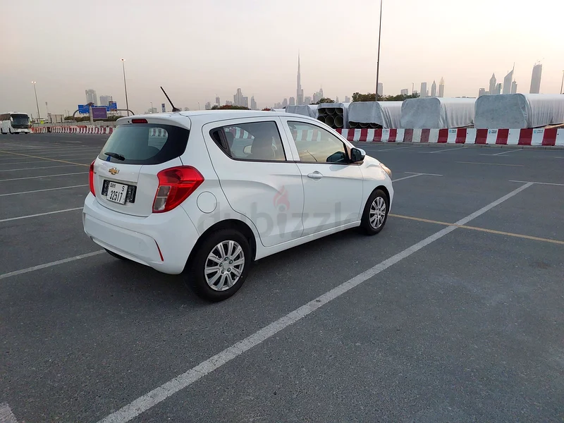Chevrolet spark 2019 1.5 gcc specs 99000 km! Only63173846278659112