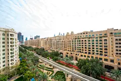 Beach Access | High Floor | Bills &amp; Free Cleaning