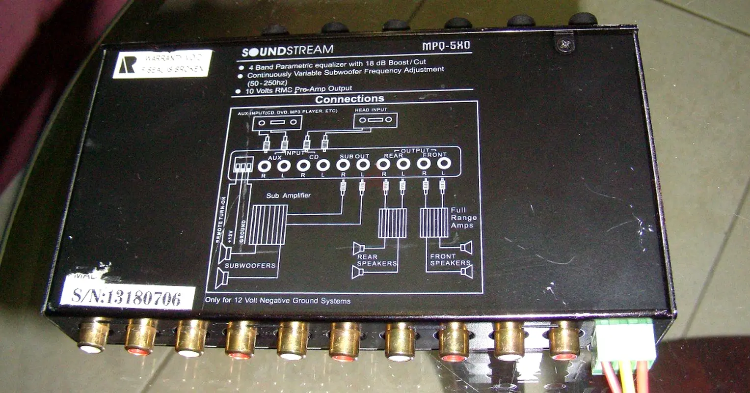 Soundstream D100II/D200 and Crossover.63196634237314116