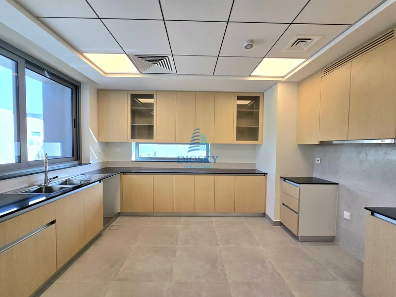 12 Cheques | Near Amenities | Spacious Size63725182660867114