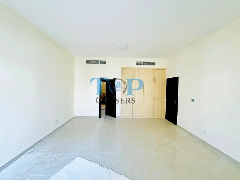 مسبح وصالة رياضية | فيلا مجمعة | بالقرب من جامعة الإمارات العربية المتحدة63151410669953113