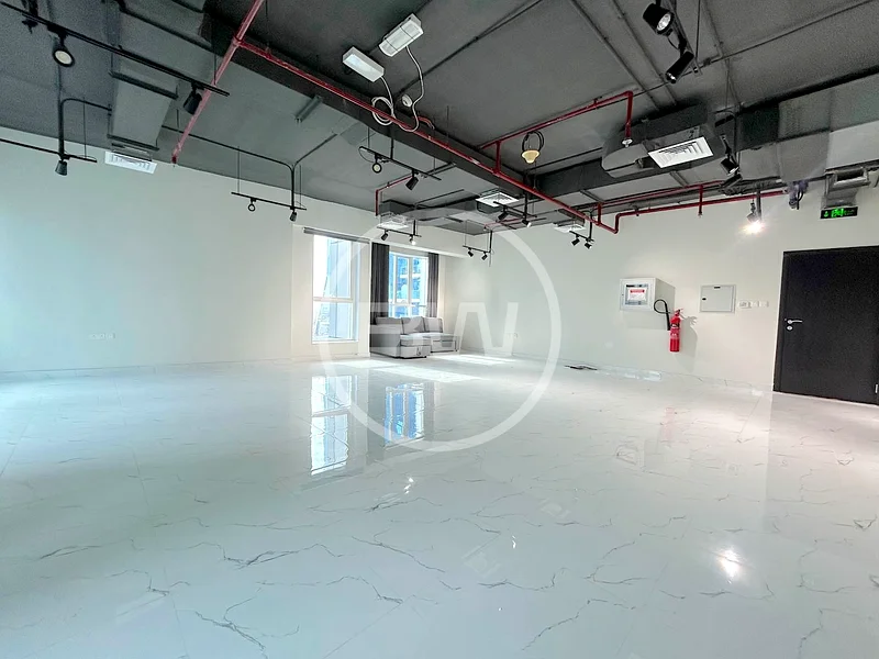 VACANT NOW | LAKE VIEW | OPEN PLAN LAYOUT63150483893121112