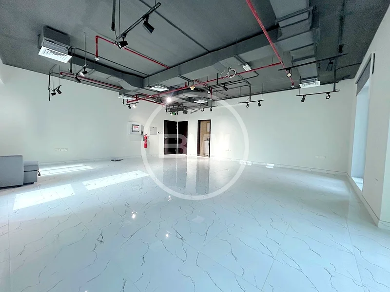 VACANT NOW | LAKE VIEW | OPEN PLAN LAYOUT63150483893121114