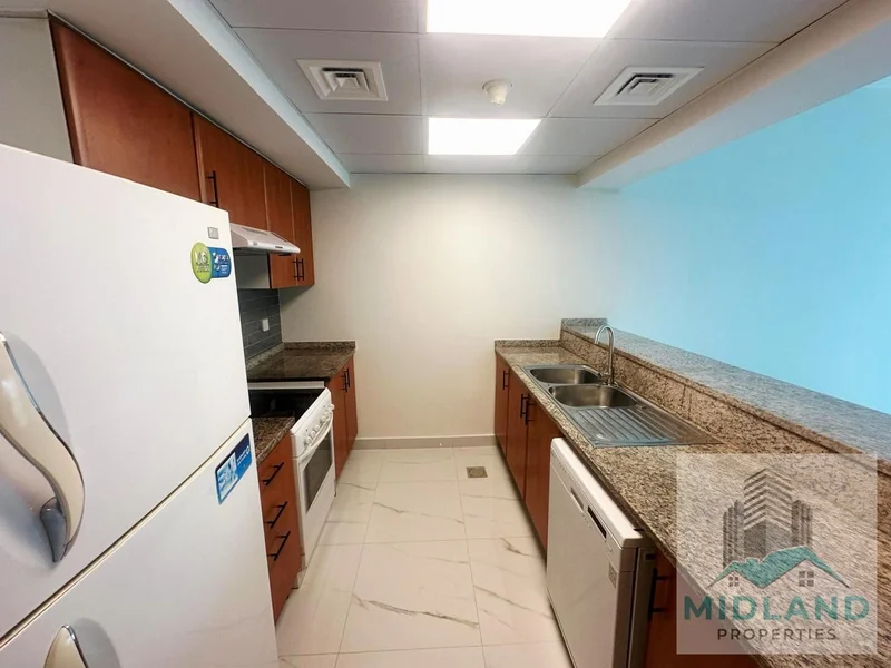 Upgraded | 1 Bedroom | Facing Community | Al Dhafrah 4 | Greens62937619355011111