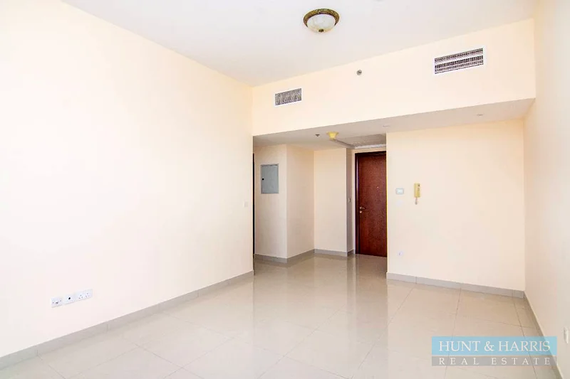 Two Bedroom Apartment for Sale Al Hamra Village - Golf Course View63859834057091113