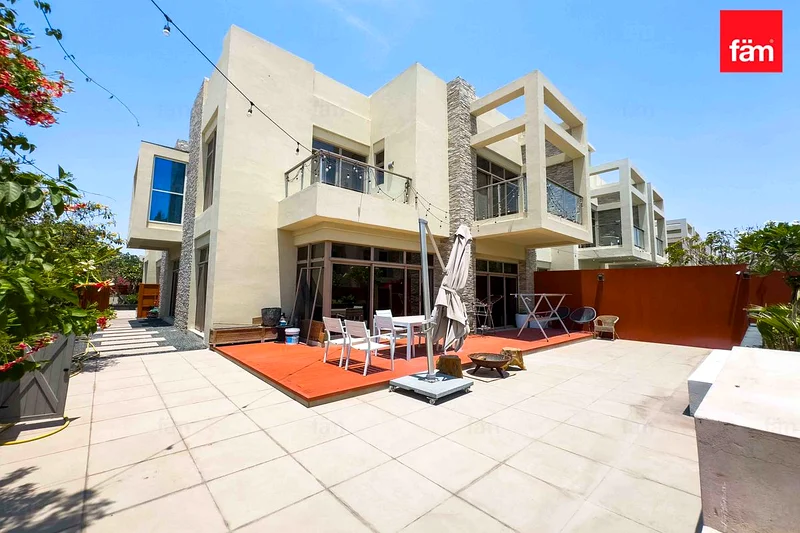 Upgraded | Extended | end unit63973859406723110