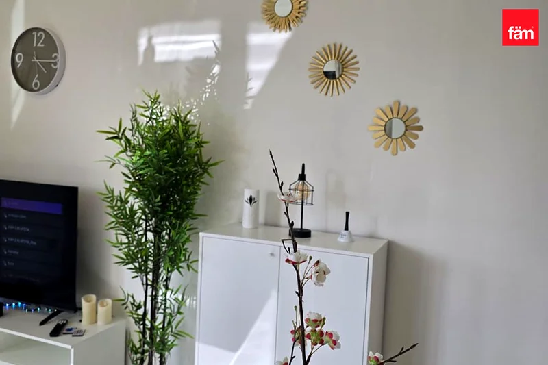Single Row | Fully Furnished | Corner62890344479490112