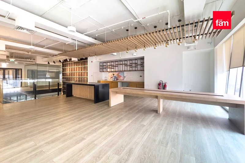 Grade A Tower | 4 interconnected floors | Vacant63618603584514114