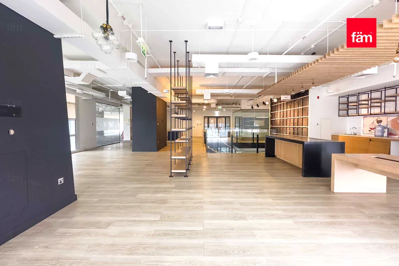 Grade A Tower | 4 interconnected floors | Vacant63618603584514112