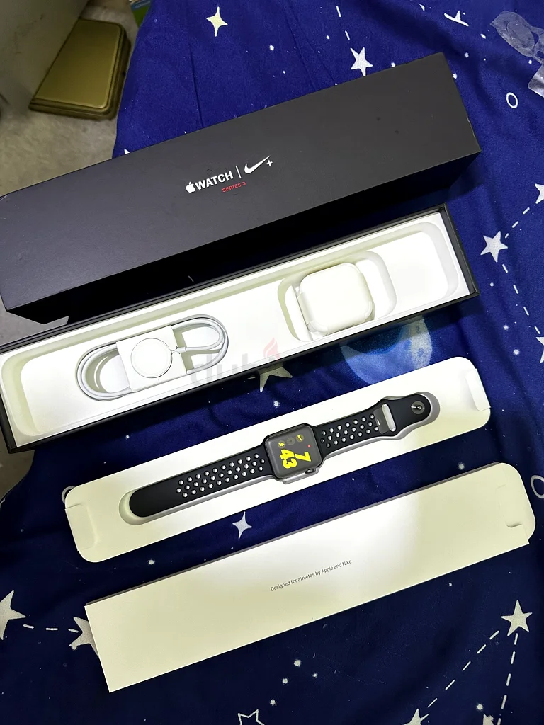 Apple watch series3 nike edition 38mm space gray new not used before with new battery 100%63166176428675112