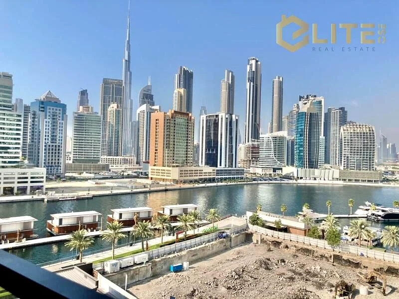 معيشة فاخرة | إطلالة على القناة وبرج خليفة | مفروش بالكامل63790992788865110