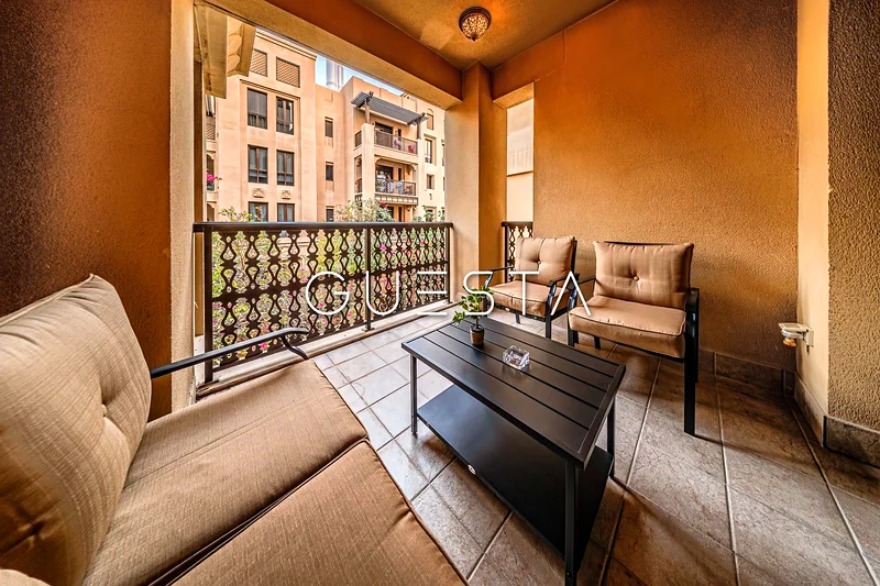Renovated | Prime Location | All bills Incl,63833296589826112