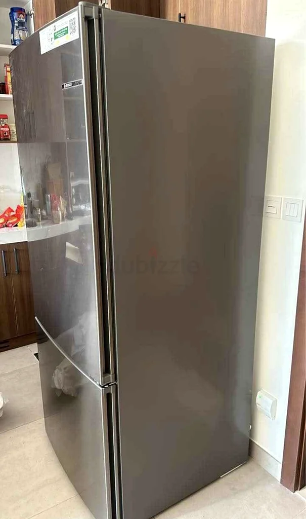 Bosch Latest Model Bottom Freezer refrigerator63168056150018111