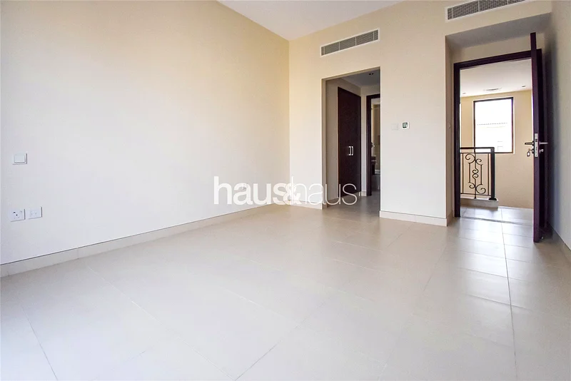 Well Maintained | Huge Layout | Nearby Pool+Park62890342807811113