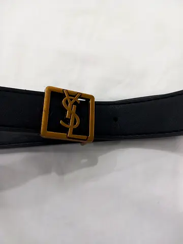 Stylish Yves Saint Laurent Belt - A Must-Have Accessory!