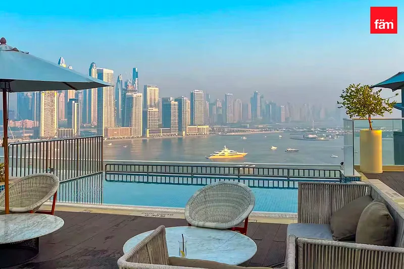Residential | VOT | High floor | Private beach64008492477569112