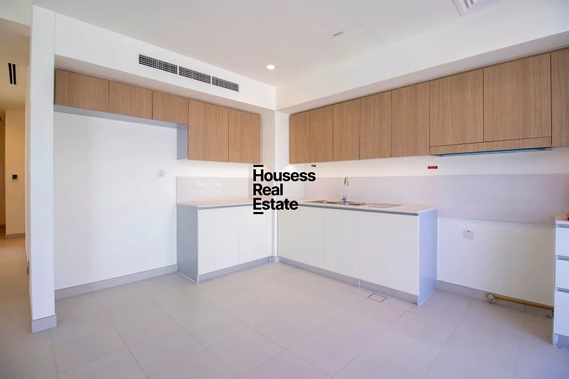 Community View | Spacious | Vacant63805749463938113