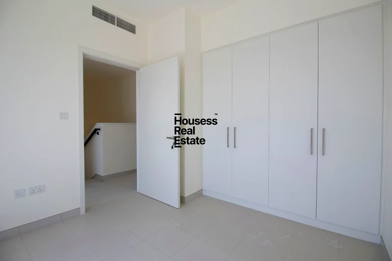 Community View | Spacious | Vacant63805749463938114