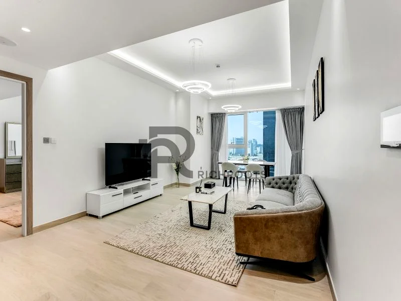 جديد بالكامل وجاهز * معيشة فاخرة * منزل ذكي63988330157058112