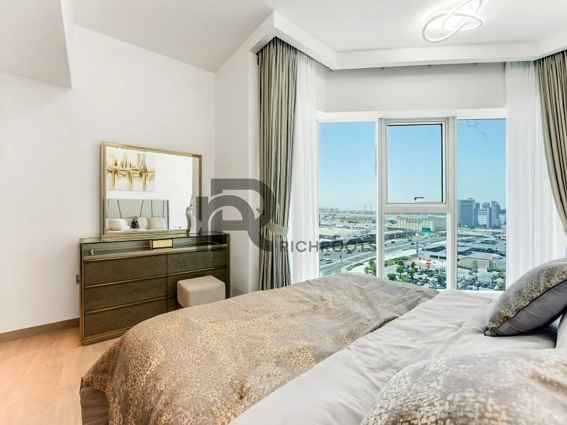 جديد بالكامل وجاهز * معيشة فاخرة * منزل ذكي63988330157058111