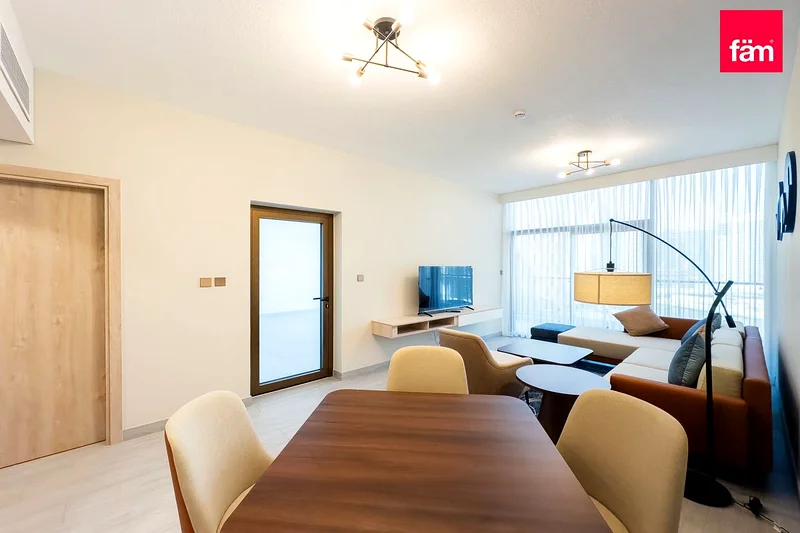 BILLS INCLUDED | VACANT | PRIME LOCATION63791098423171112