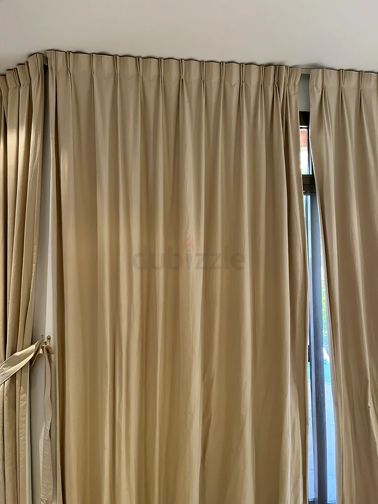 Elegant Fabric Roller Blinds for Modern Interiors63221343392642111