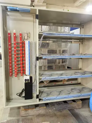 متوفر استضافة Hosting facilities