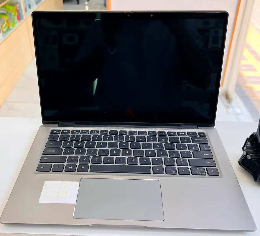 Dell laptop 742063255527828995111