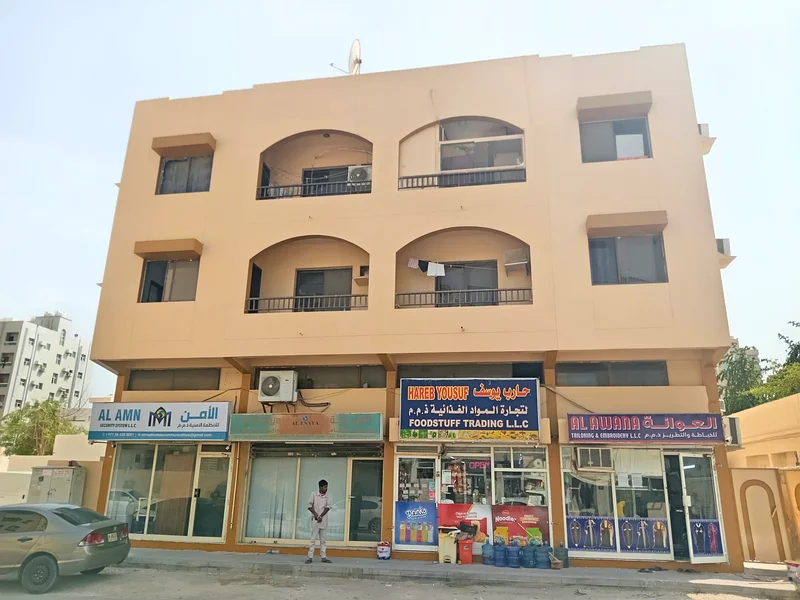 مبنى سكني وتجاري مكتمل من طابقين فوق الأرض معروض للبيع في رميثاء-1، عجمان63185193845379112