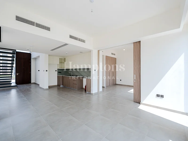 Genuine Resale | Backing The Park |  Corner Unit63186237221377114