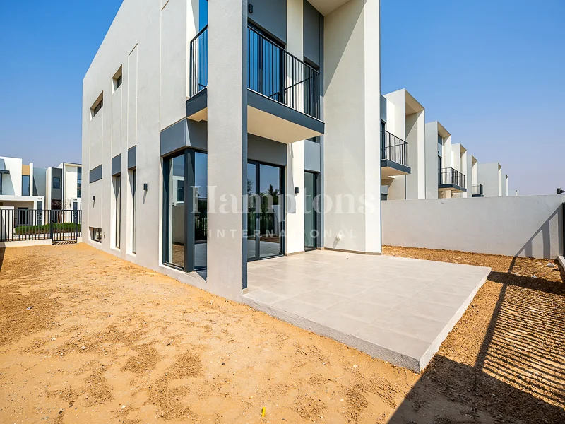 Genuine Resale | Backing The Park |  Corner Unit63186237221377112