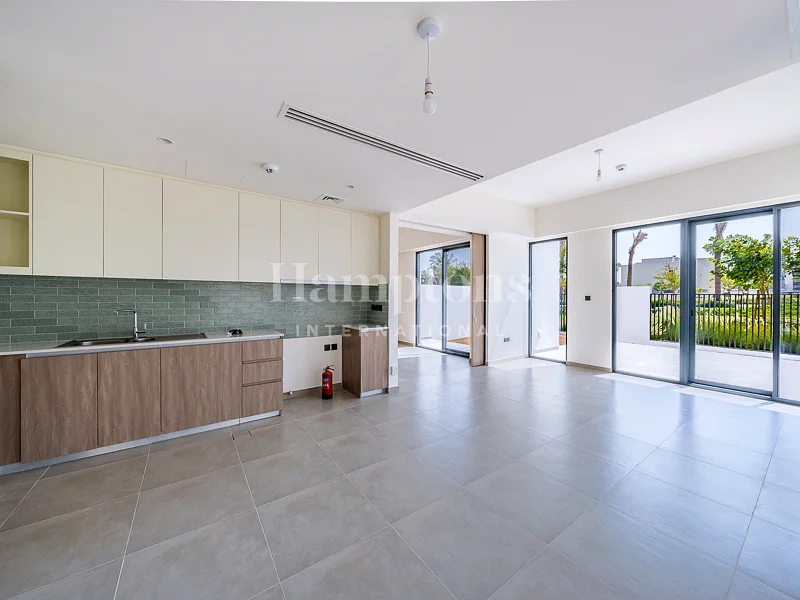 Genuine Resale | Backing The Park |  Corner Unit63186237221377113