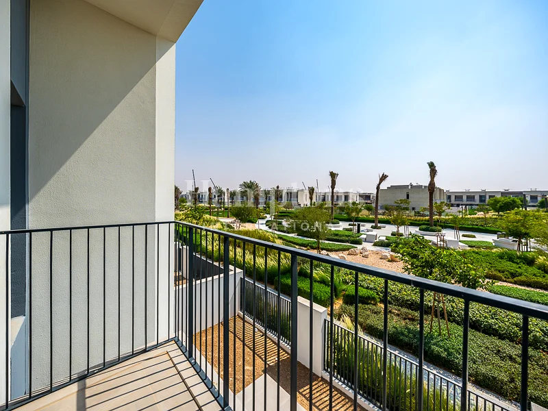 Genuine Resale | Backing The Park |  Corner Unit63186237221377111
