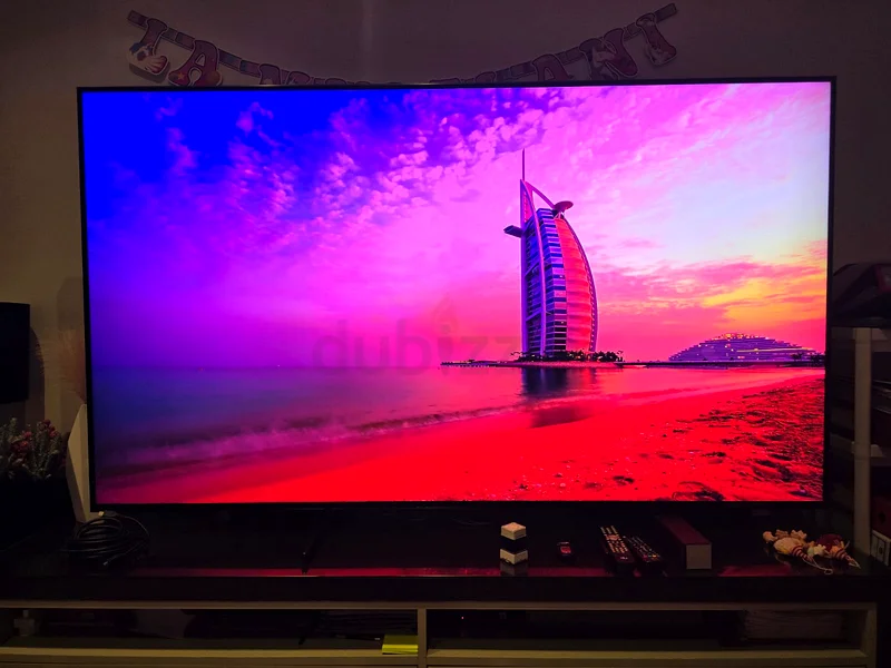 SAMSUNG QA82Q900RBK 82-inch Ultra HD 8K Smart QLED TV63167575238913114