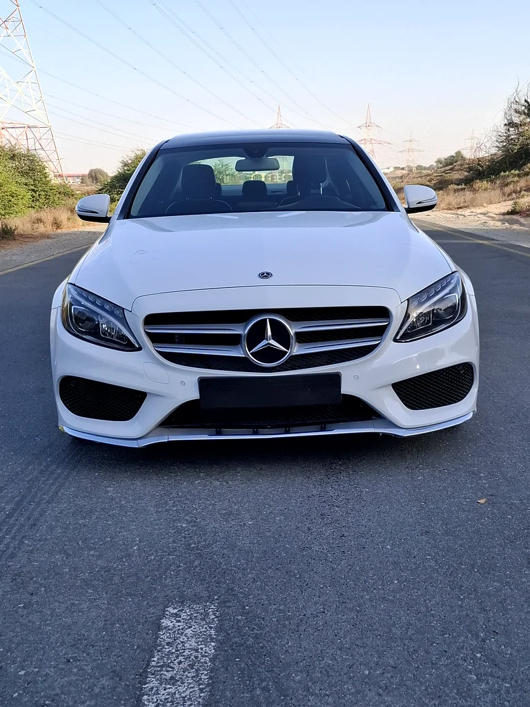 Mercedes C200 Gulf specification, full agency paint, two keys, agency maintained, no faults, no accidents, the car is in excellent condition63163859274113113
