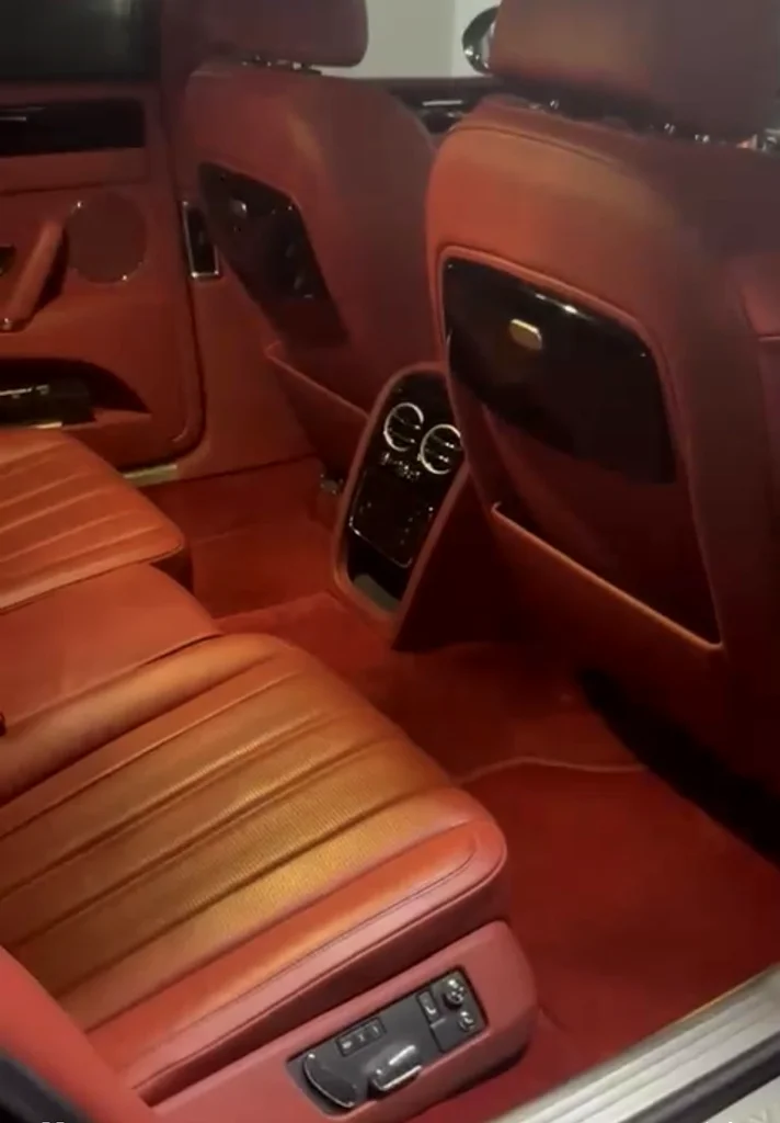 Bentley Flying Spur63134991041410114