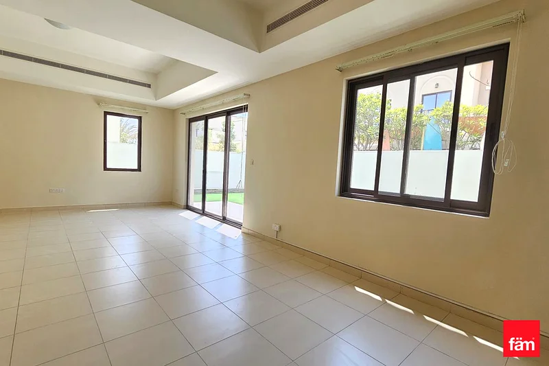 شاغر - جاهز - نوع 3E - واسع - مشرق62937619083650111