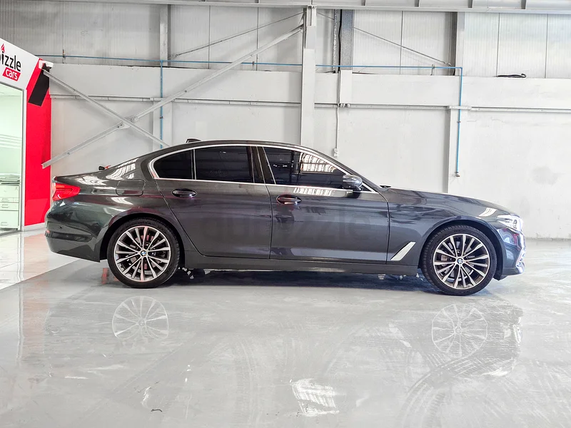 AED 1199/month | 2019 BMW 5-Series 530i | GCC Specs | Ref#33217263160159380610113