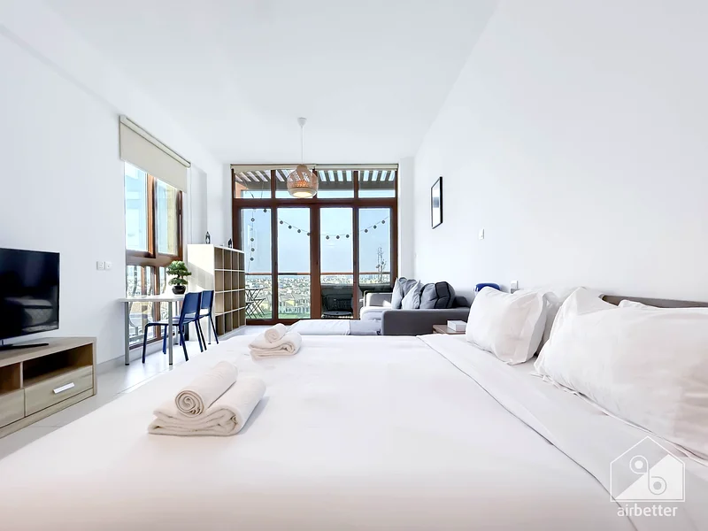 Spacious Studio in Palm Views - ALL BILLS Inc. + FREE Parking & Wifi63832117086978110