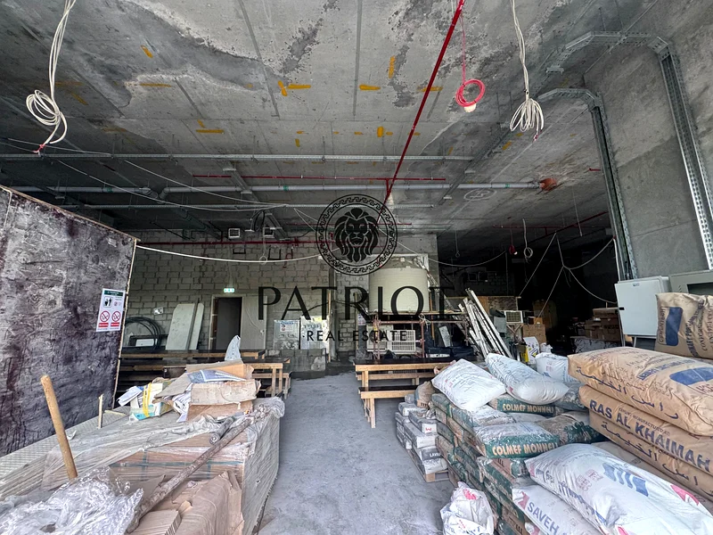 Road Facing || Almost Ready || Luxury Building63195608696322112