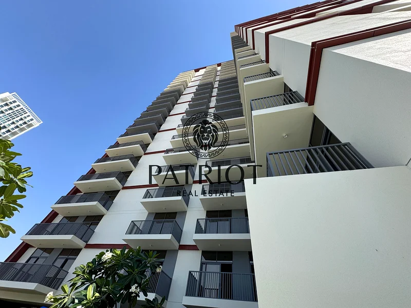 Road Facing || Almost Ready || Luxury Building63195608696322113