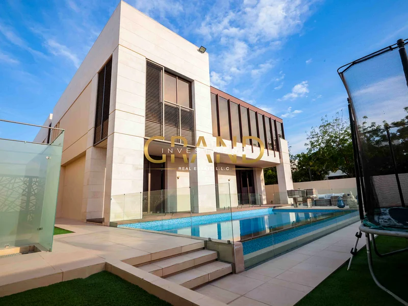 Massive 7BR | Luxury Layout | Pool W\Huge Garden63849228425731110