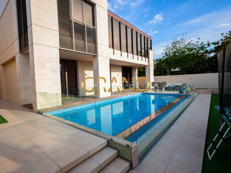 Massive 7BR | Luxury Layout | Pool W\Huge Garden63849228425731112