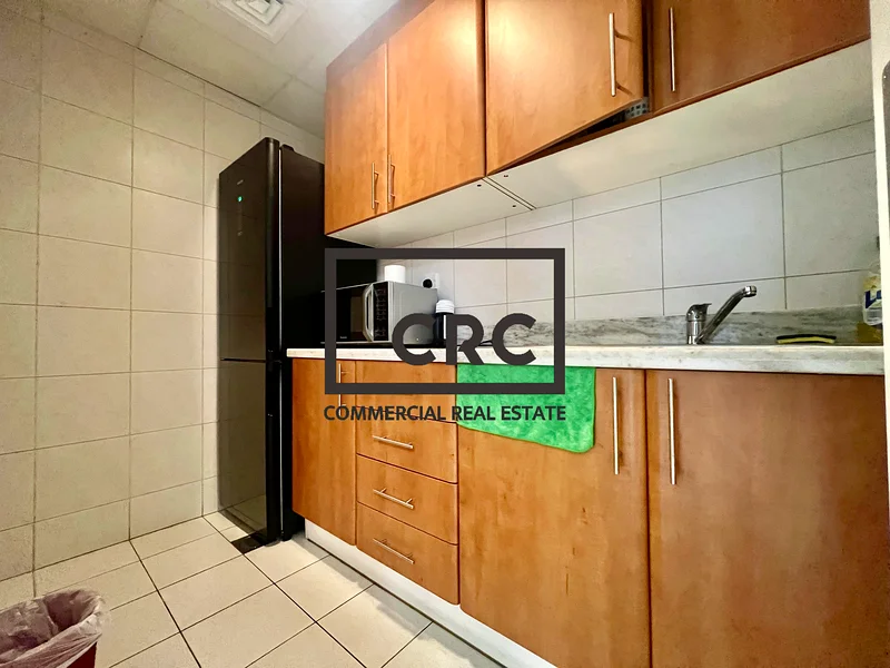 مجهز بحائط فاصل | قريب من المترو | جاهز للسكن63260196399490114