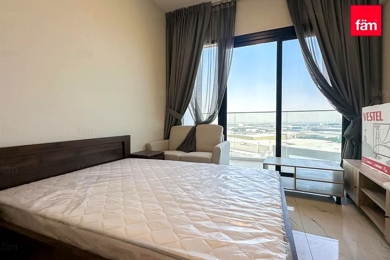 Vacant | Fully Furnished | Near Metro | 12 cheques62890343299585111