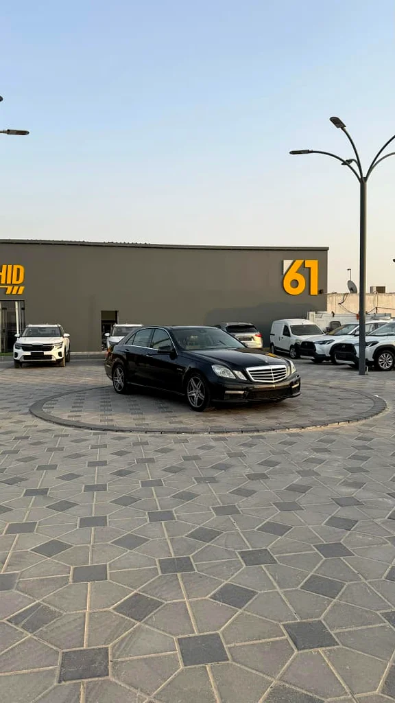 Mercedes-Benz E63 201063230141507203113