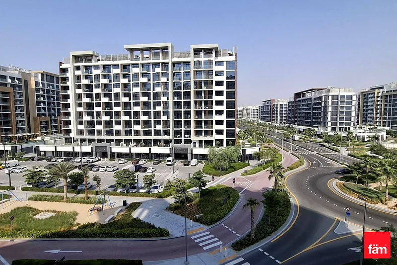 Fully furnished |  Pool View Burj Khalifa | Vacant63800513305729111