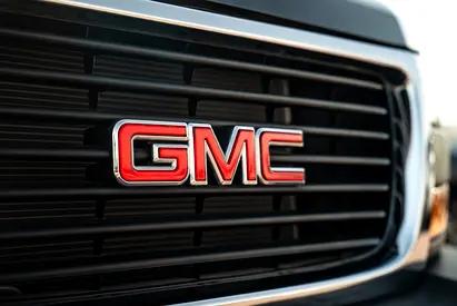 2023 GMC SAVANA — фото 2